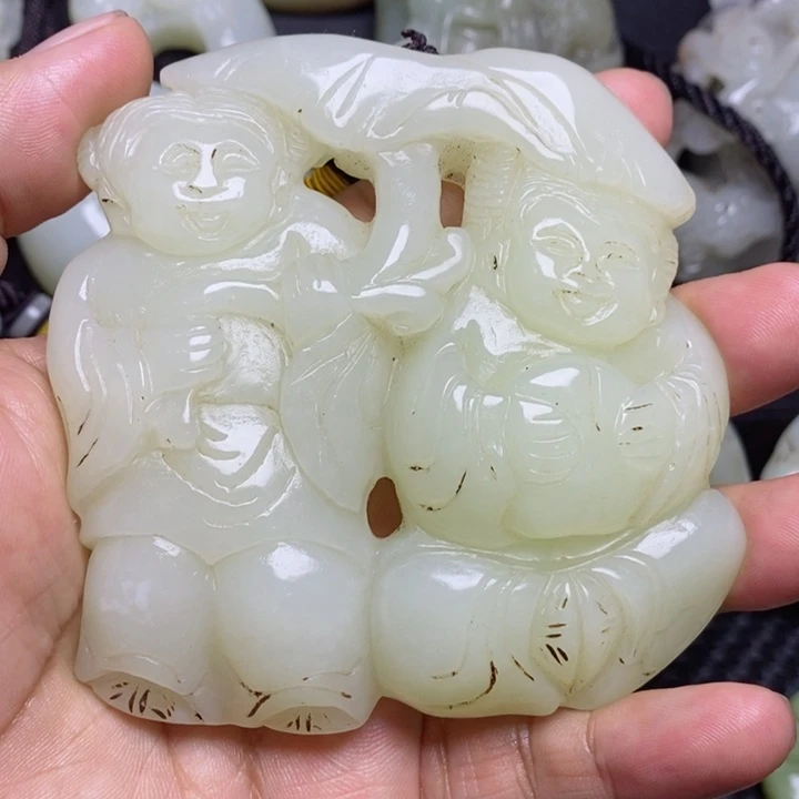 和田玉未镶嵌颈饰