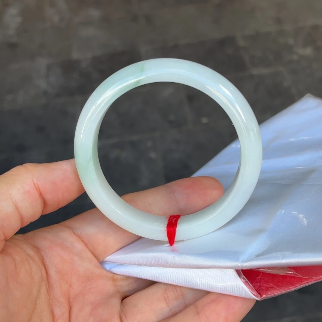 翡翠未镶嵌手镯天然缅甸翡翠手镯