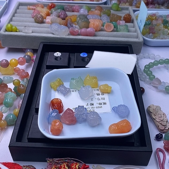 玛瑙/玉髓雕刻件未镶嵌椰*