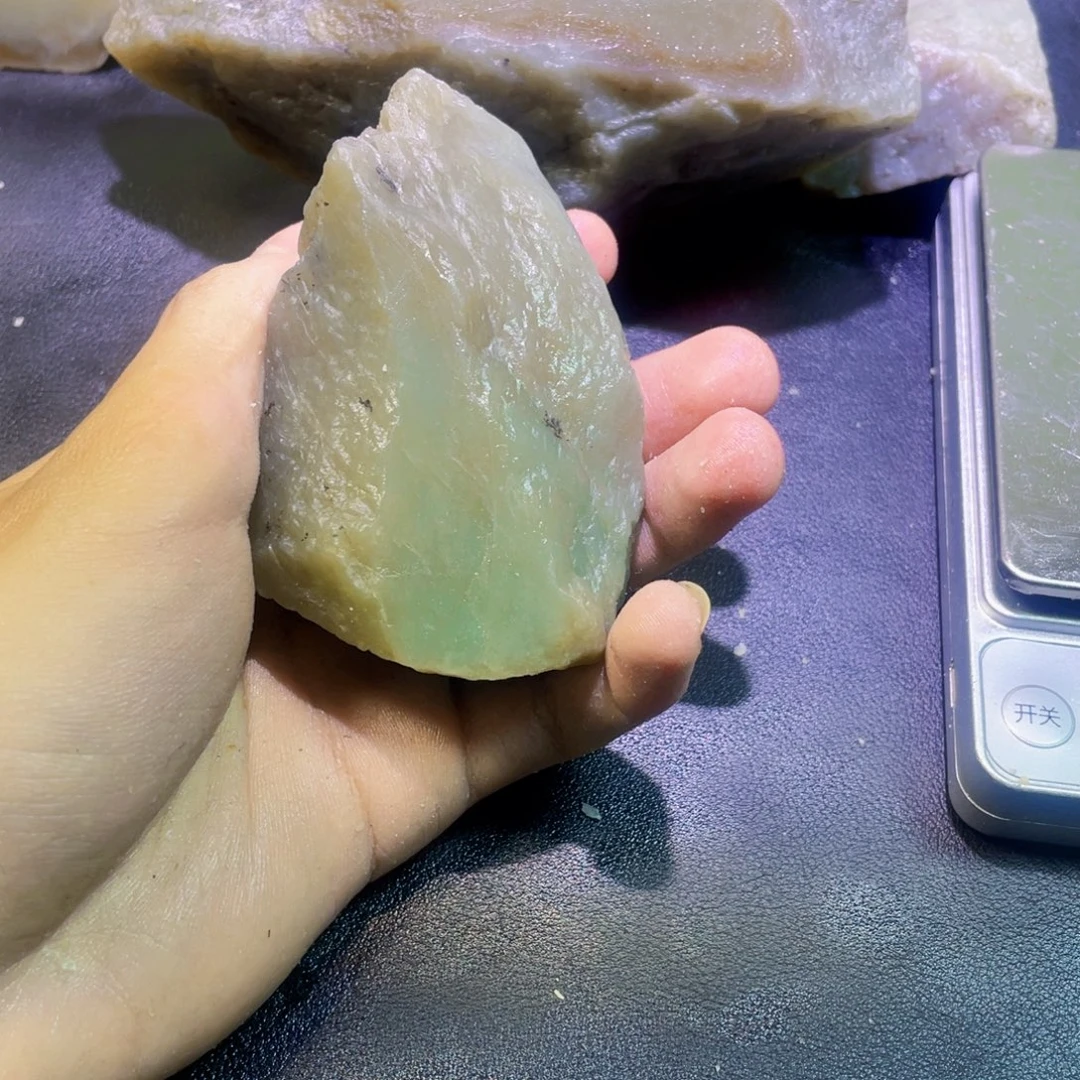 未镶嵌和田玉珠宝半成品