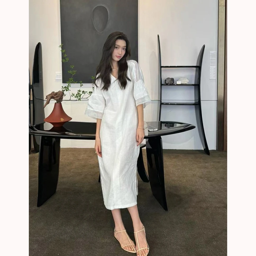 法式v领白色喇叭袖连衣裙女夏天显瘦长裙设计感宽松开叉气质裙子