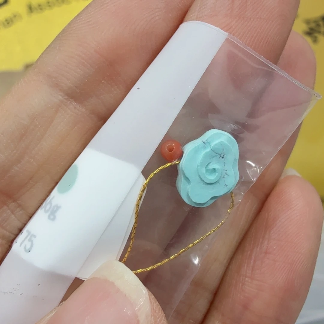 南红玛瑙未镶嵌珠宝奇石