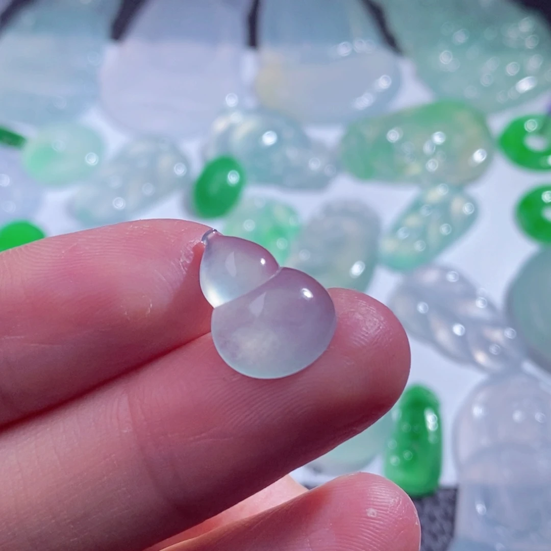 翡翠未镶嵌颈饰缅甸翡翠