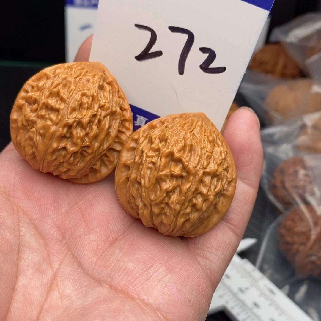 把件桃核金牛35ooooo