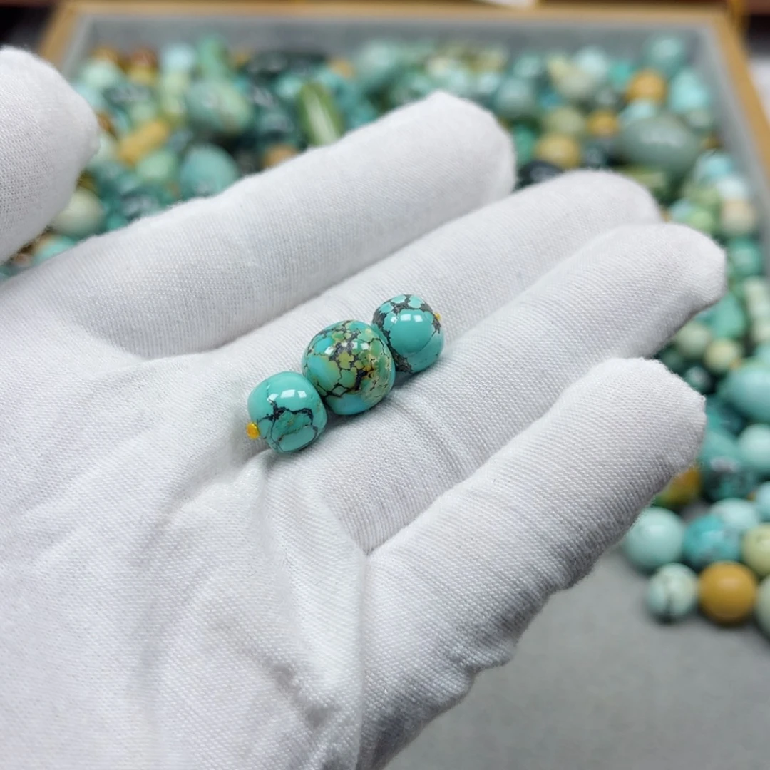 绿松石未镶嵌挂件