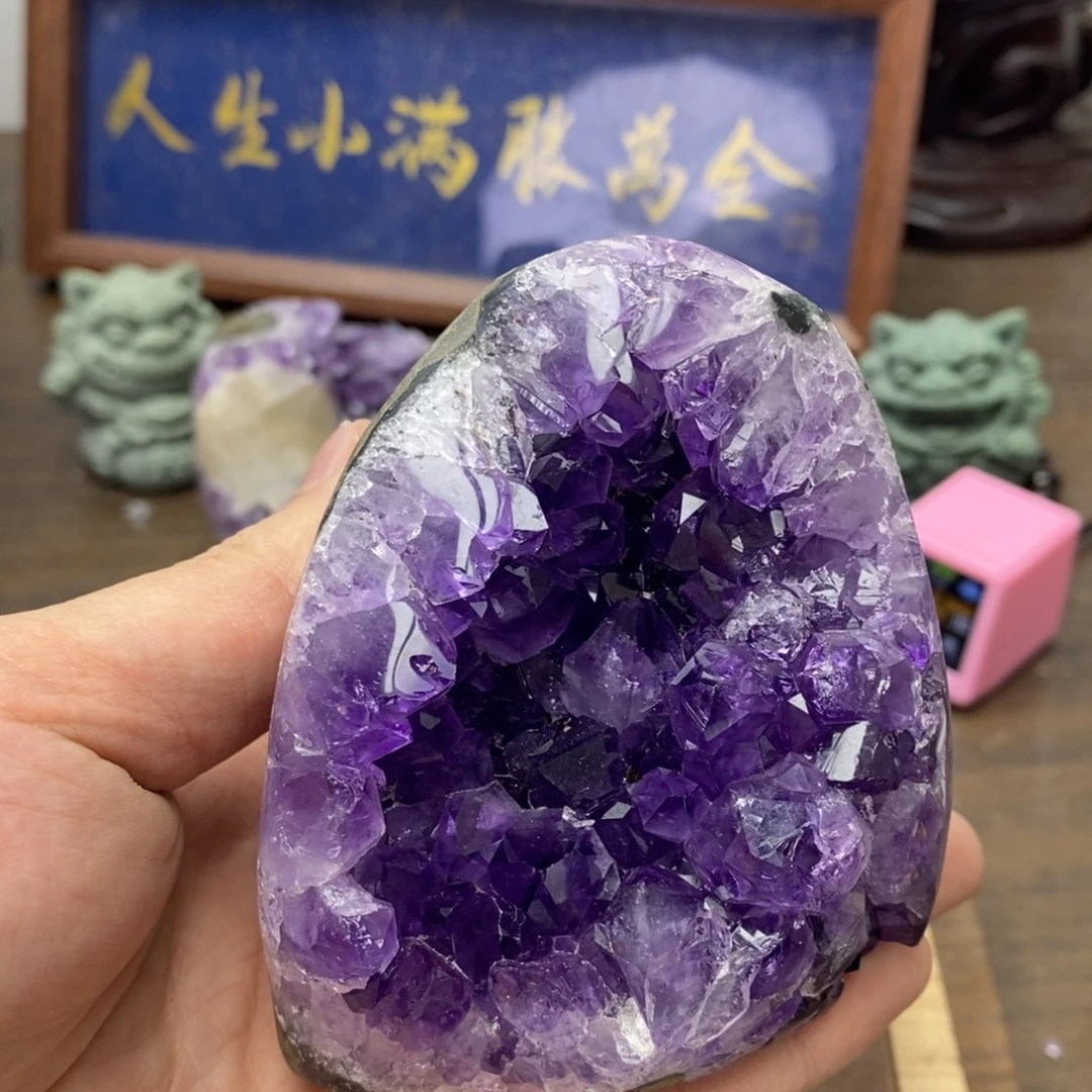 未镶嵌水晶大型摆件（非配饰）