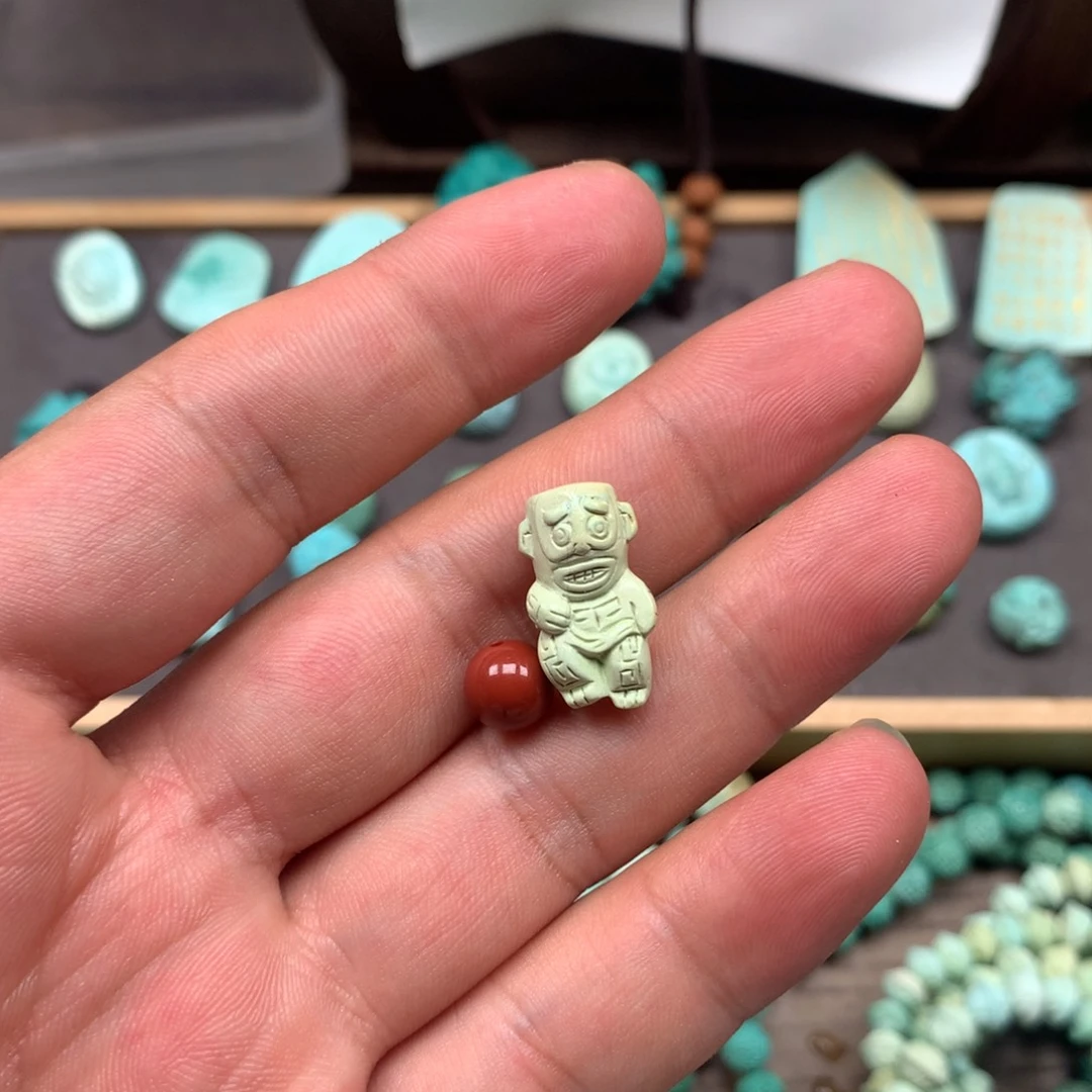 南红玛瑙雕刻未镶嵌