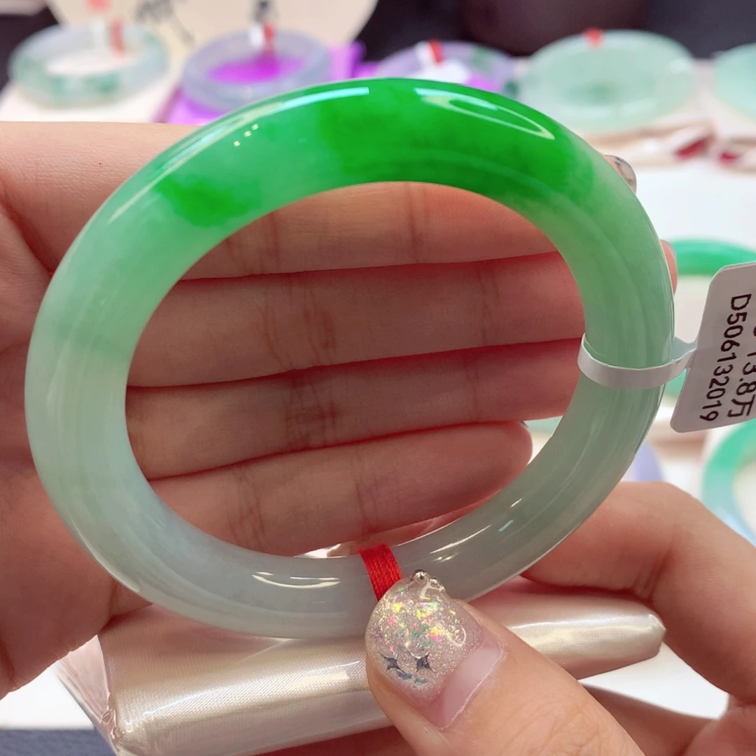 翡翠手镯未镶嵌六*一分单77