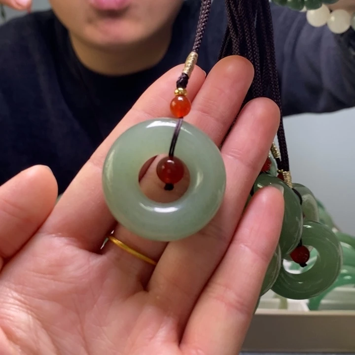 东陵石颈饰未镶嵌转运环