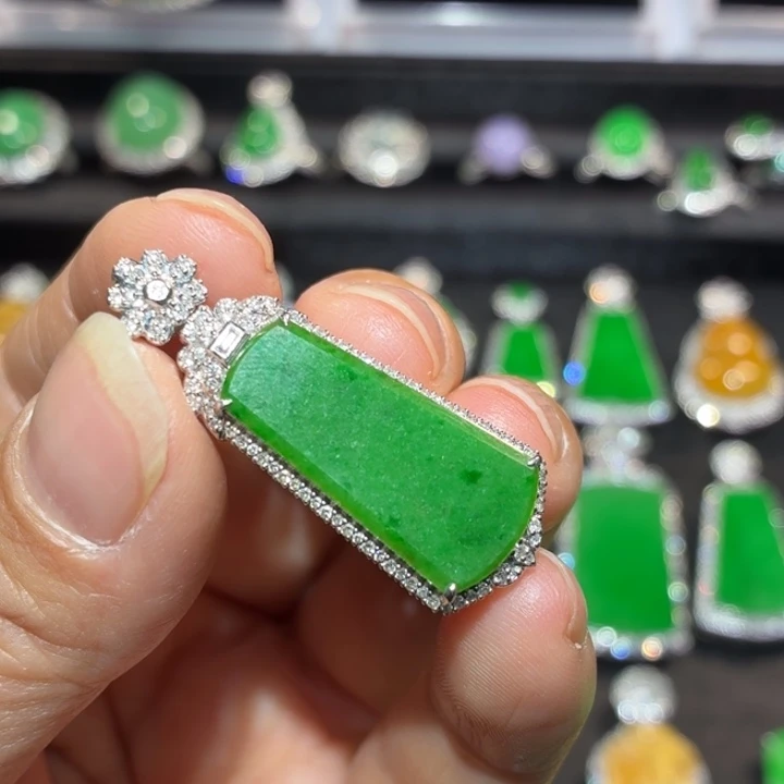翡翠18K金镶嵌吊坠(不含链)翡翠