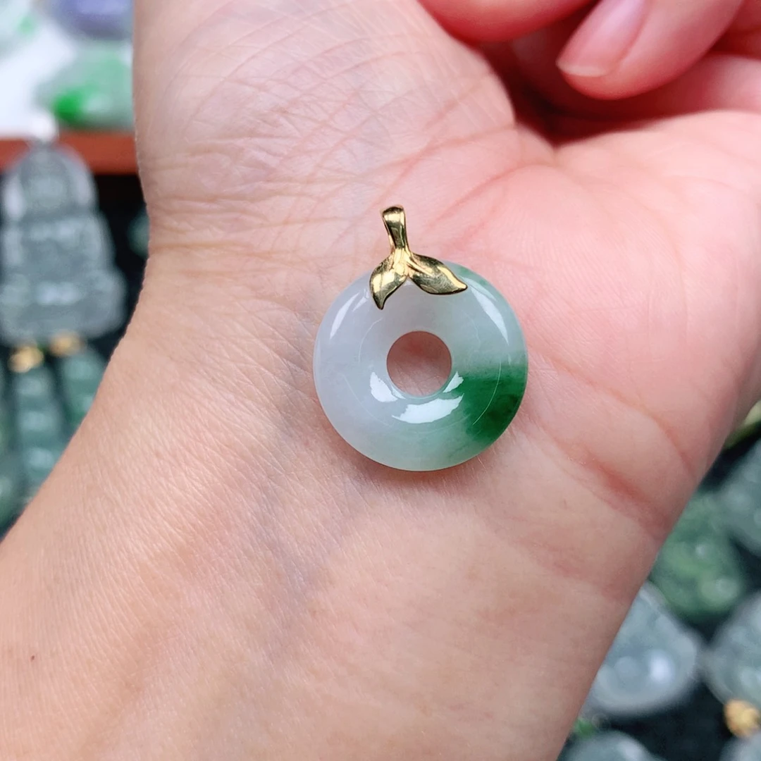 翡翠吊坠(不含链)未镶嵌瞿*子甜甜圈（不退货）