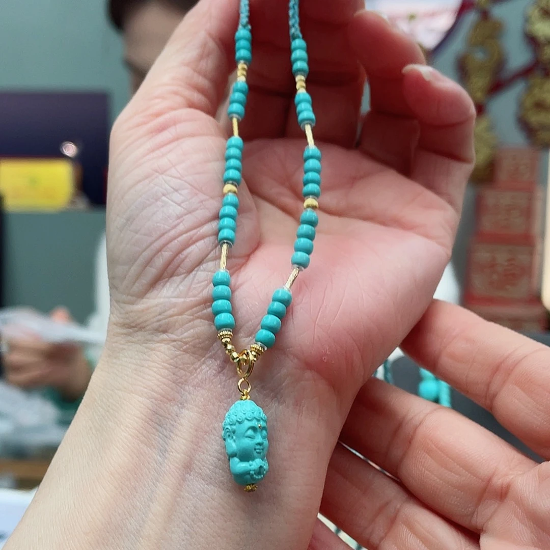 绿松石颈饰未镶嵌