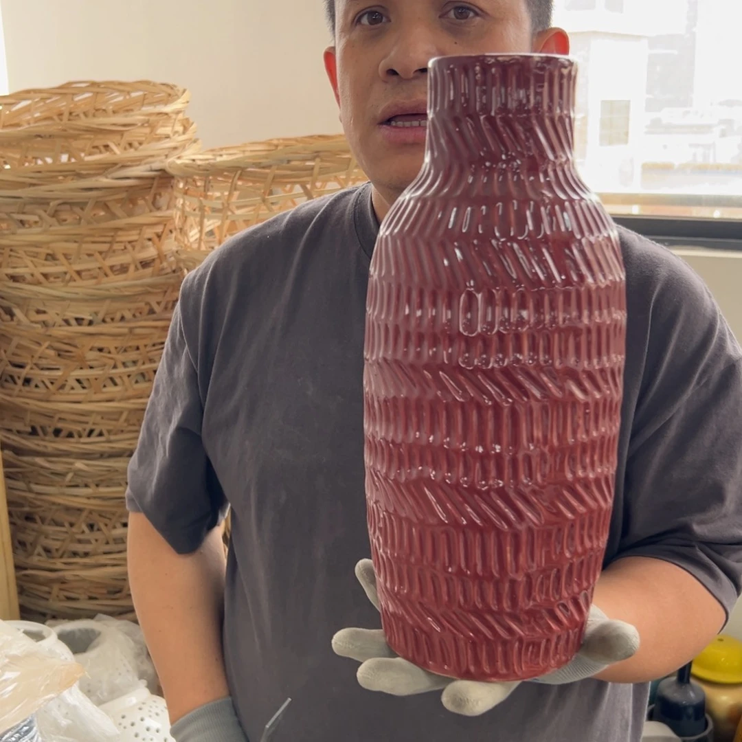 摆件28 号高中温工艺瓶（部分微瑕）