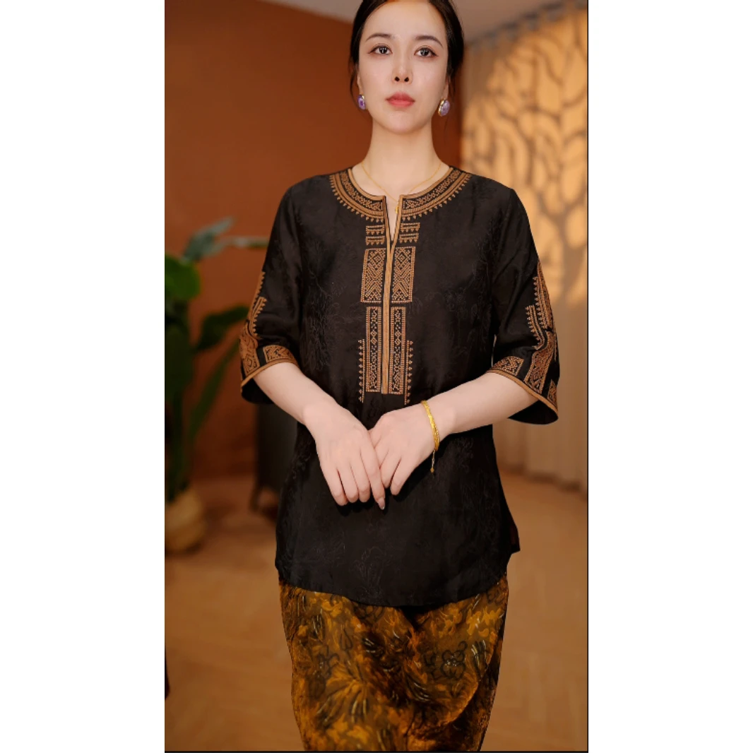 新款金丝绣花五分袖上衣（XH18/六月/芳/锋）