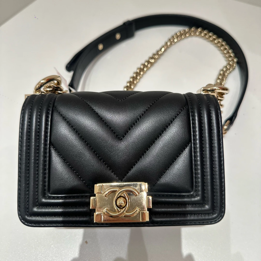 99新 Chanel/香奈儿 经典mini leboy芯片款 牛皮亮金扣Q萌可爱