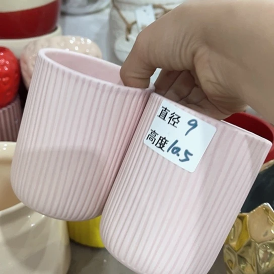 多肉绿植陶瓷花盆9.9包邮，有孔