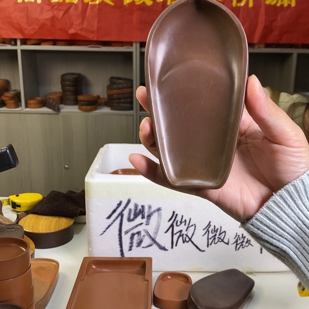 小莲瓣澄泥砚台放漏