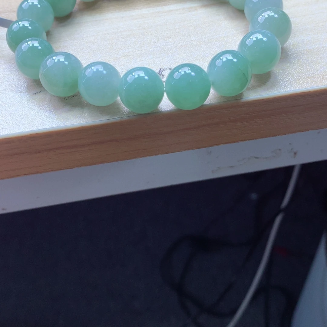 翡翠颈饰未镶嵌吊坠