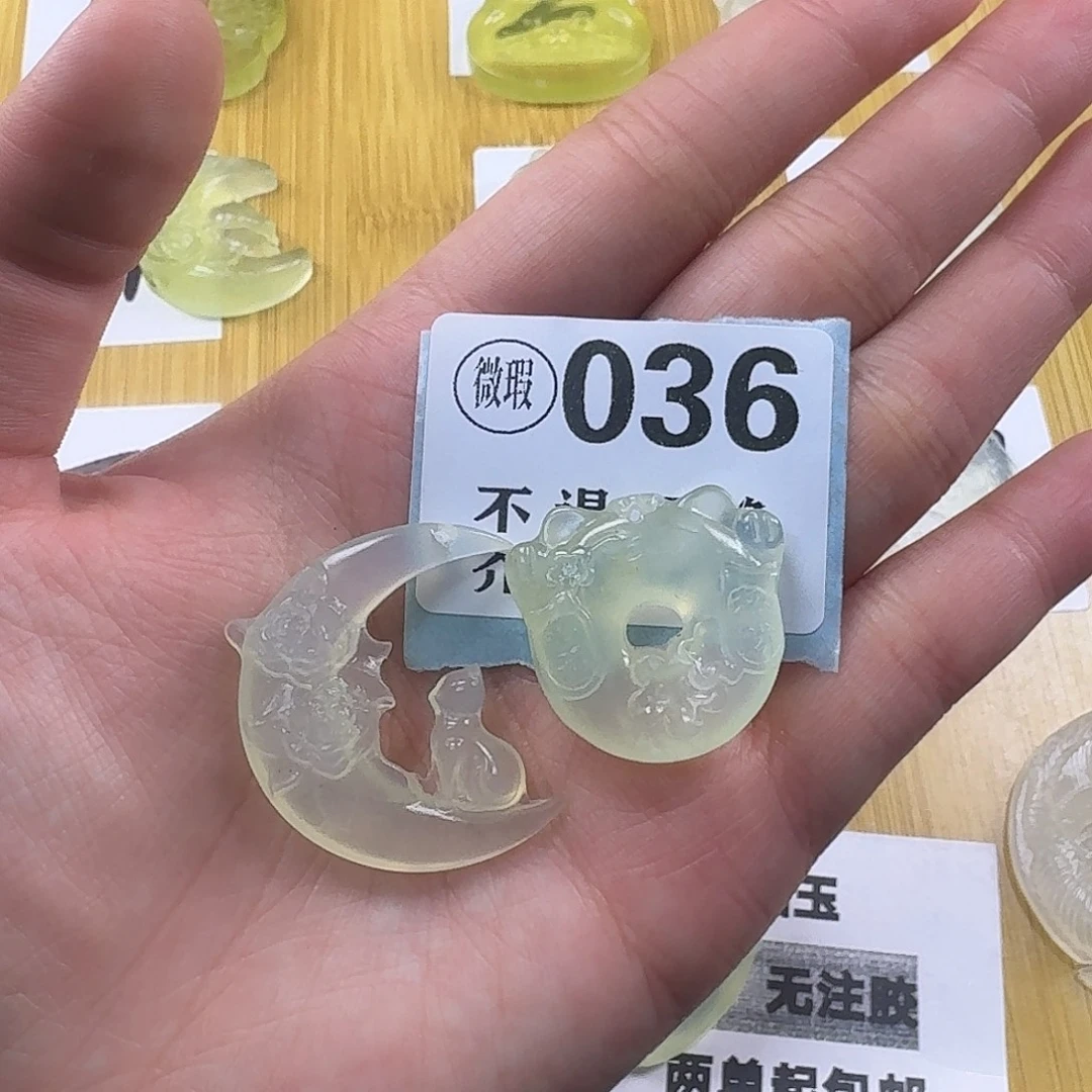 港***镜蛇纹石玉合金颈饰