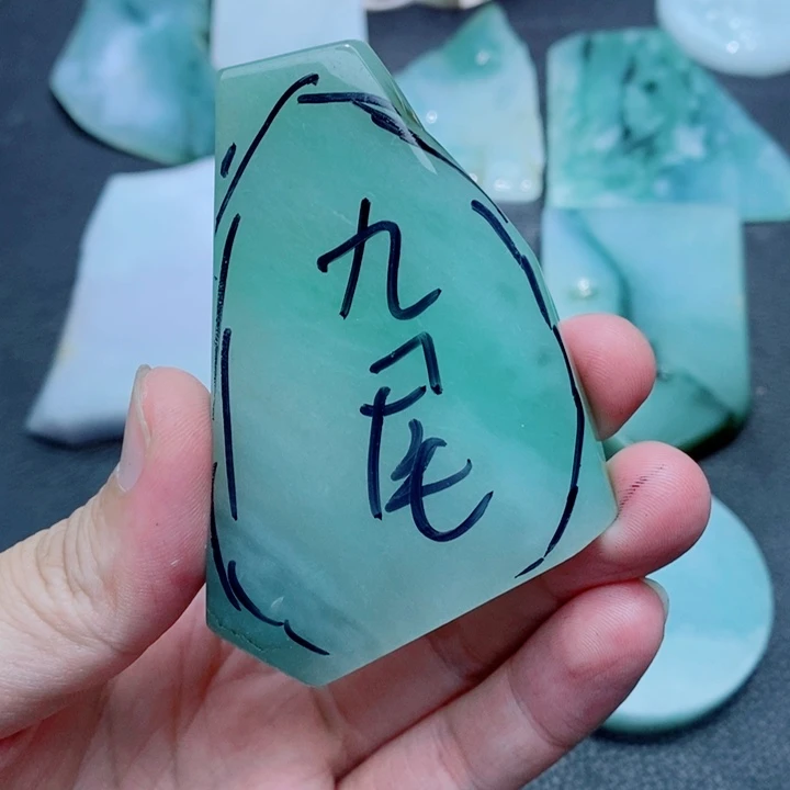 定制翡翠未镶嵌孟**虎翡翠首饰