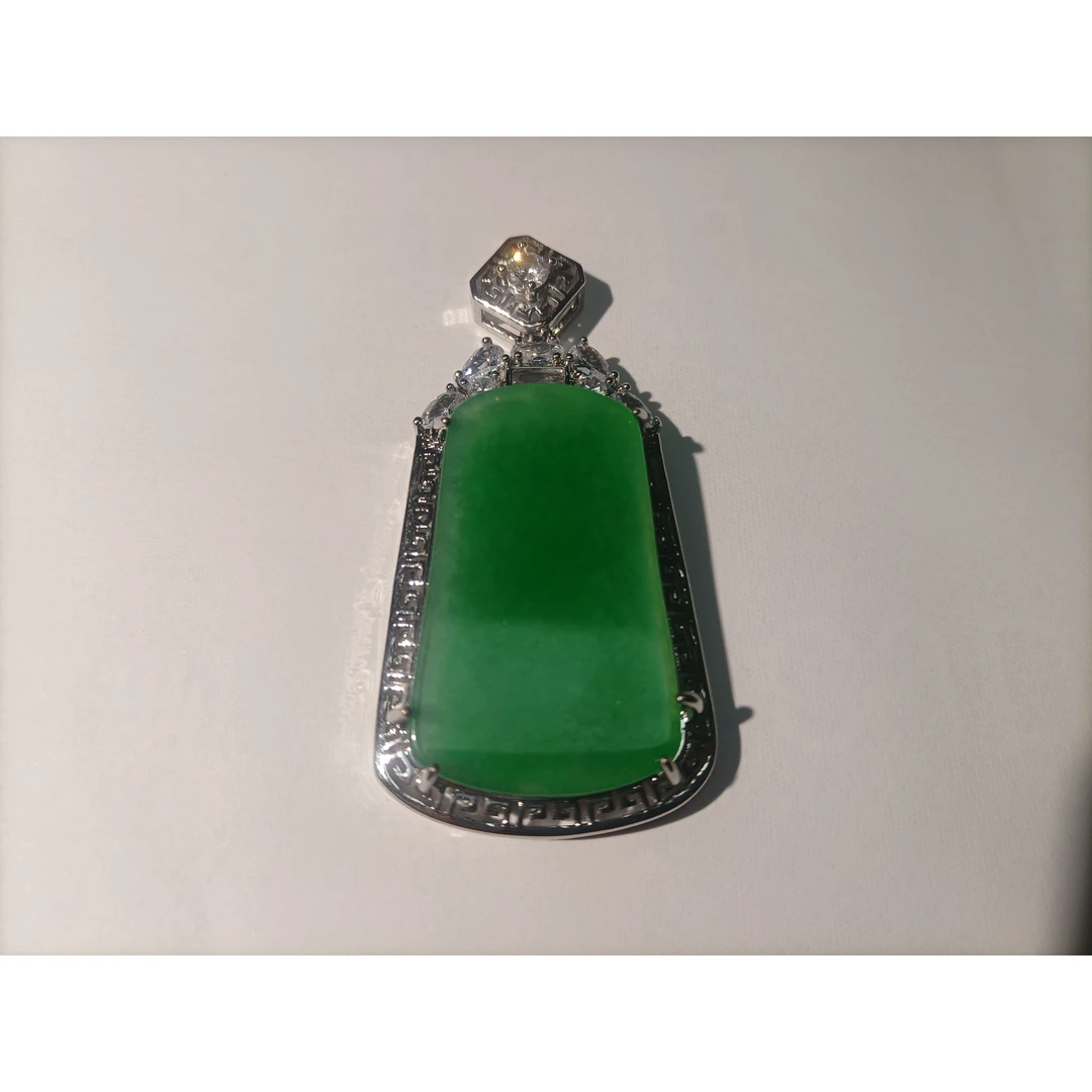 L107精品翡翠无事牌吊坠