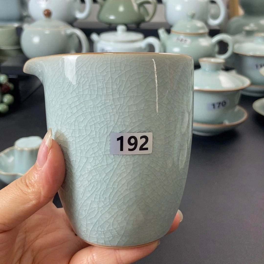 小***艾壶二级品冰花釉公道杯