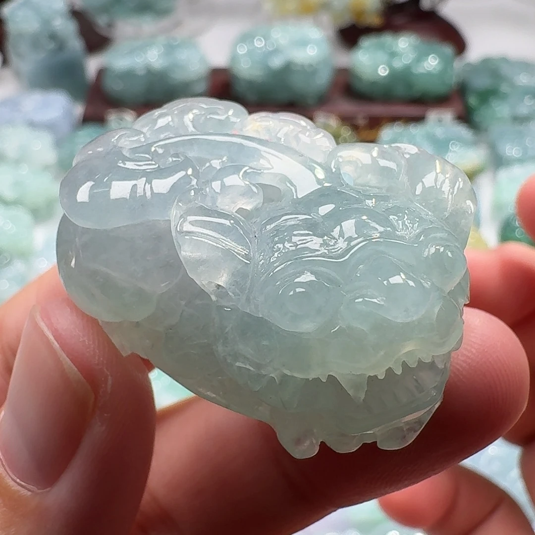 翡翠挂件未镶嵌貔貅