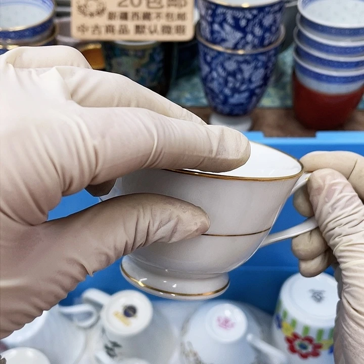 刘****虾195 鹿屋家的美丽瓷器