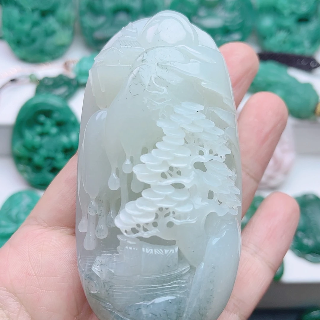 独山玉未镶嵌把件