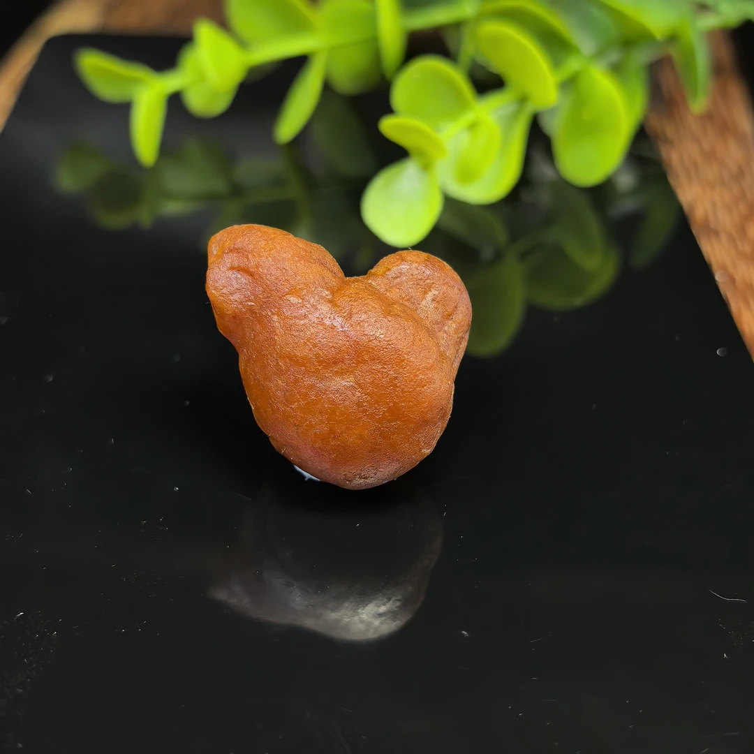 天然琥珀蜜蜡海漂原石 神似米奇头熊头，天然形成，不可多得