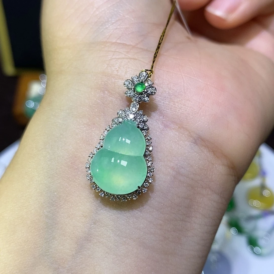 【闪购商品】翡翠18K金镶嵌吊坠(不含链)