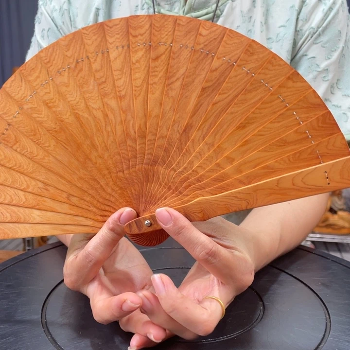 柏木（崖柏）扇子礼盒