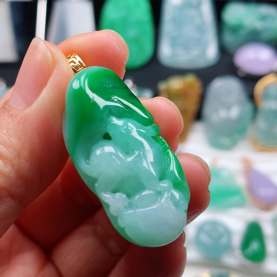 翡翠颈饰未镶嵌特色九尾