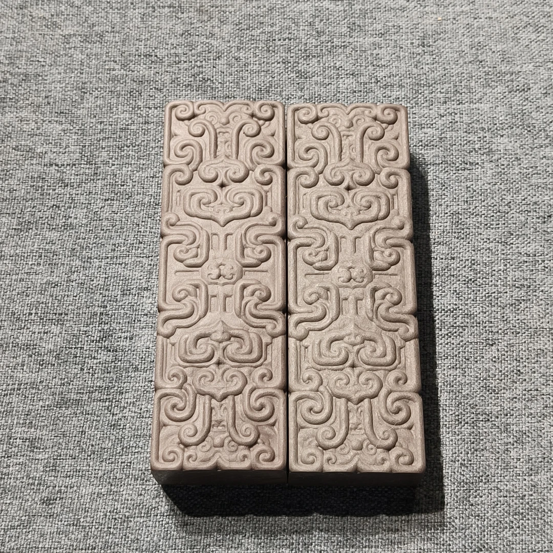 老坑洮砚，喇嘛崖老坑鸊鷉血镇尺，尺寸12.9*4.3*2.6厘米