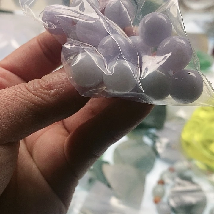 翡翠挂件未镶嵌豪***剑毛