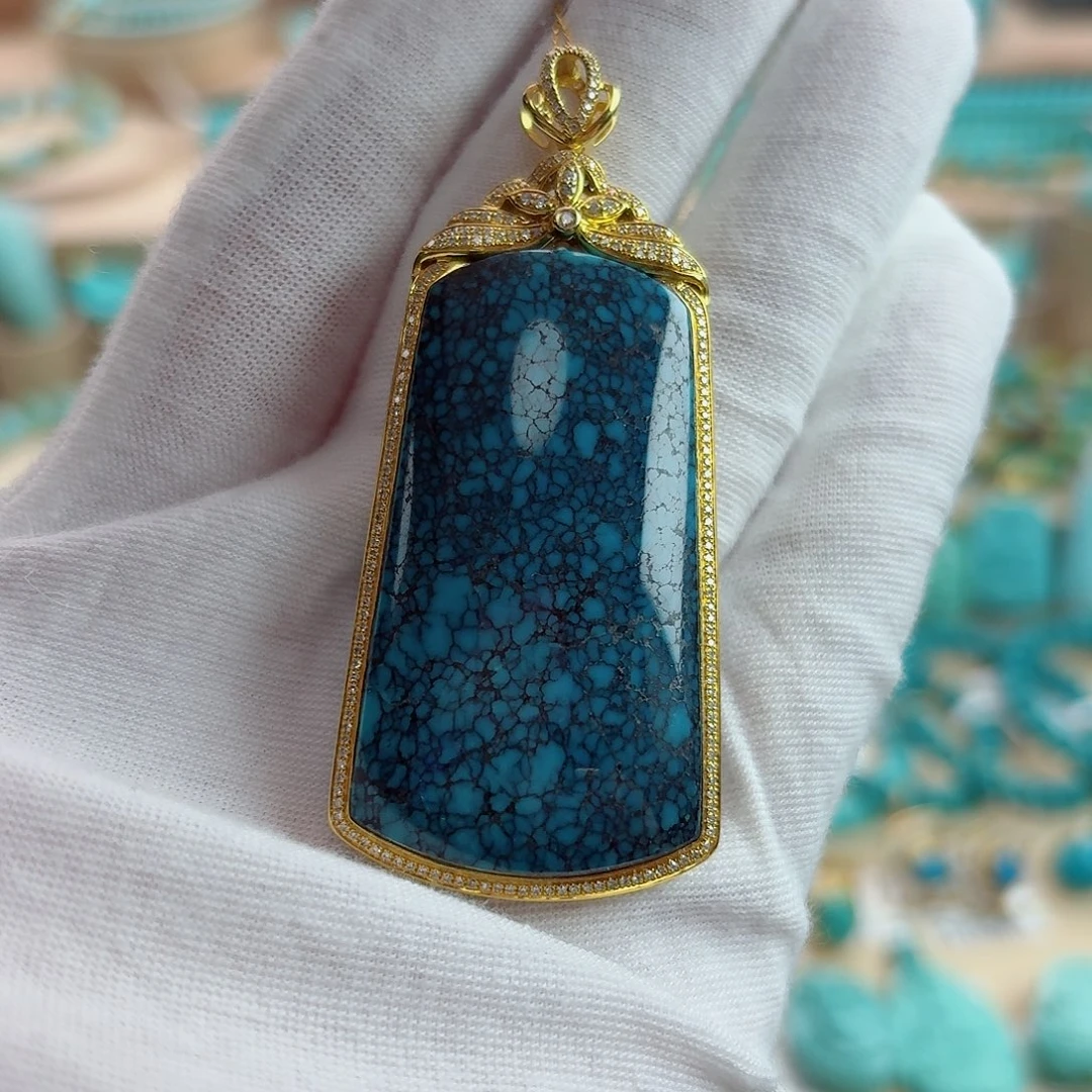 绿松石18K金镶嵌珠宝奇石