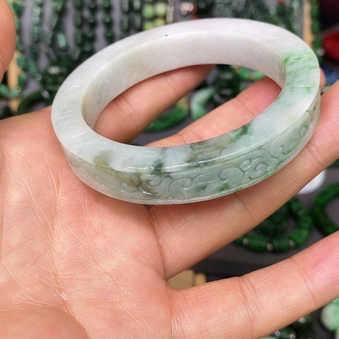 未镶嵌手镯翡翠宿****聊漂亮美眉