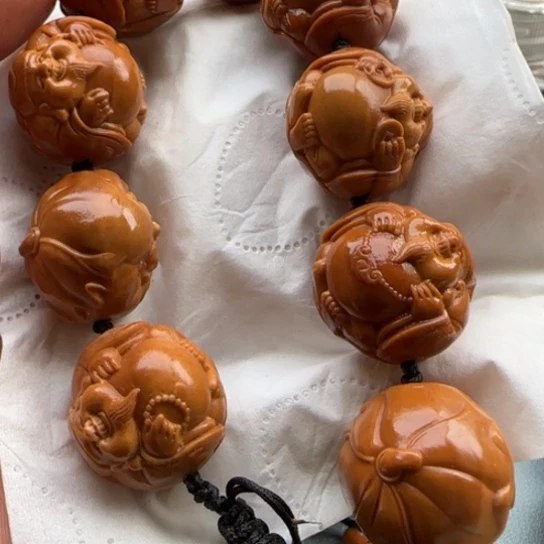 橄榄核手串雕刻工艺