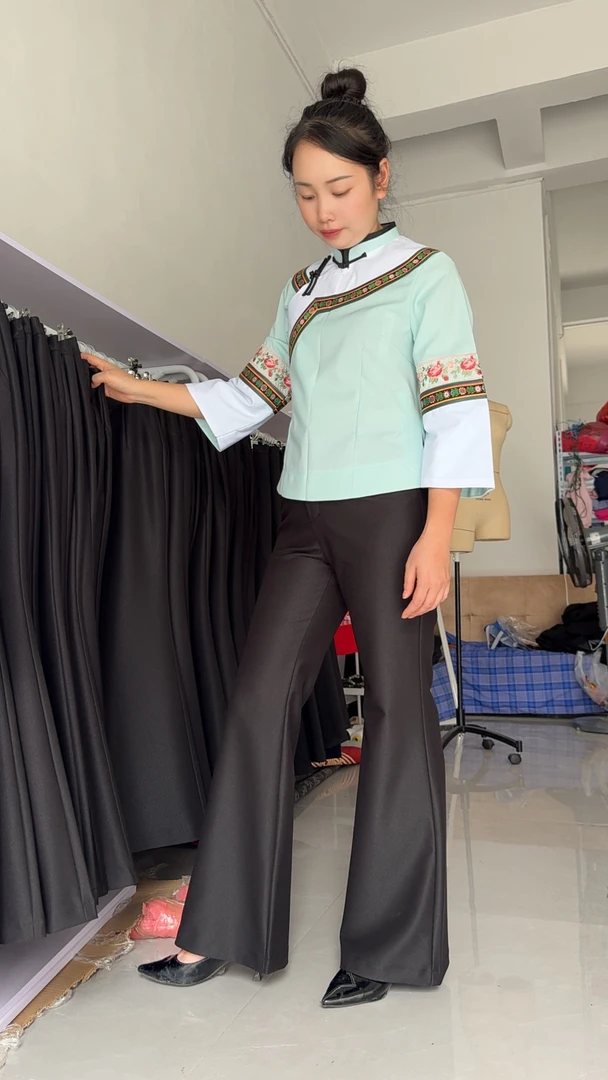 女士时装喇叭裤长裤