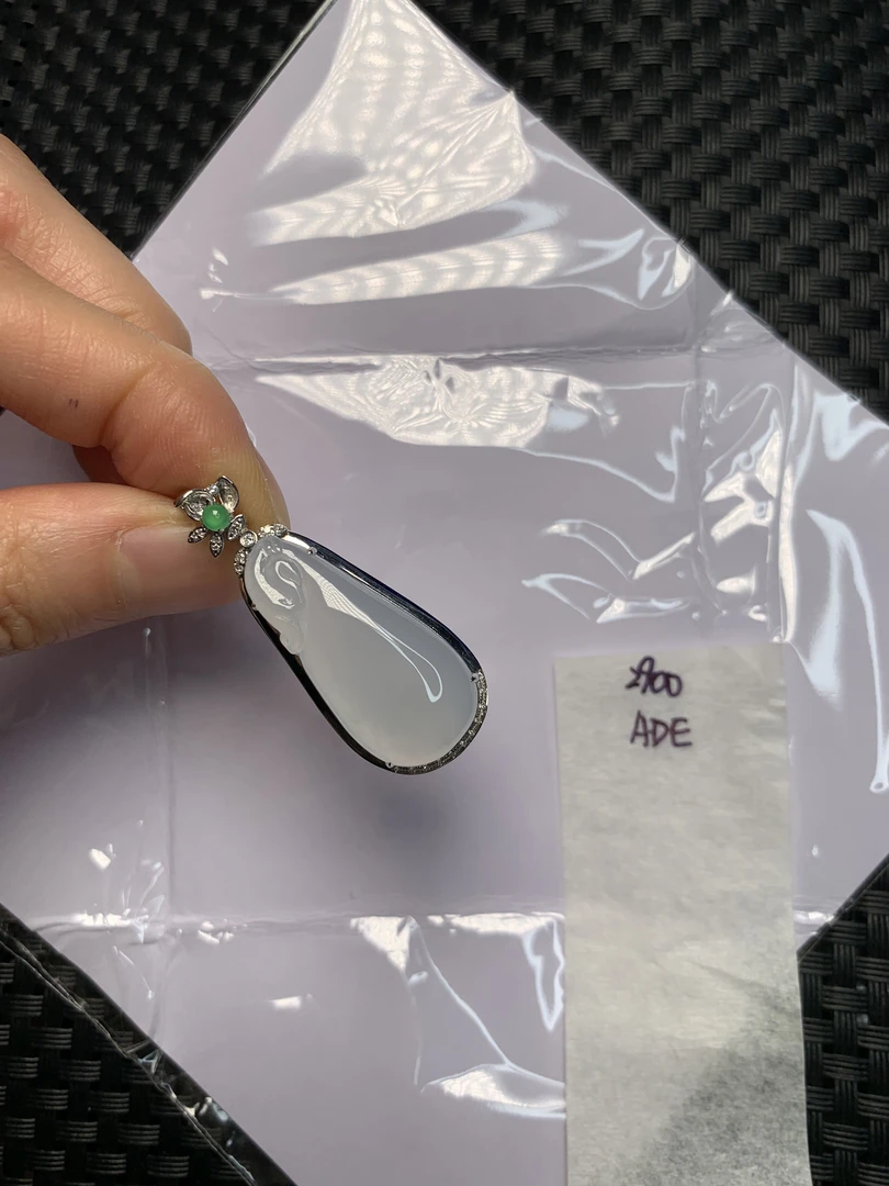天然缅甸翡翠A货18K金镶嵌 ADE
