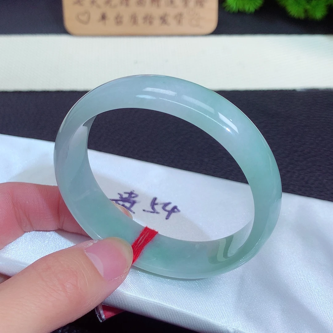 翡翠手镯未镶嵌1200