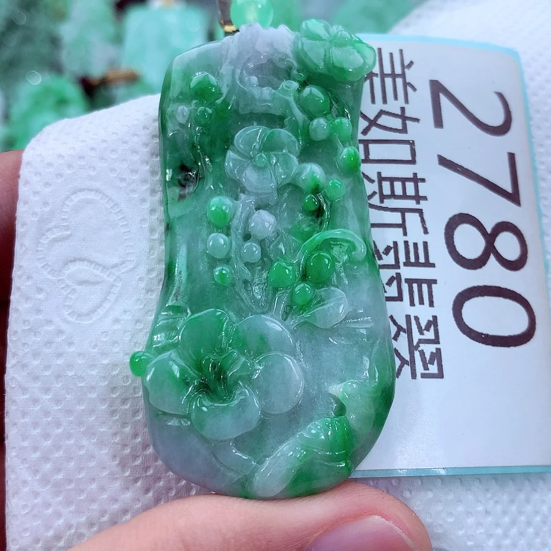 吊坠(不含链)未镶嵌翡翠