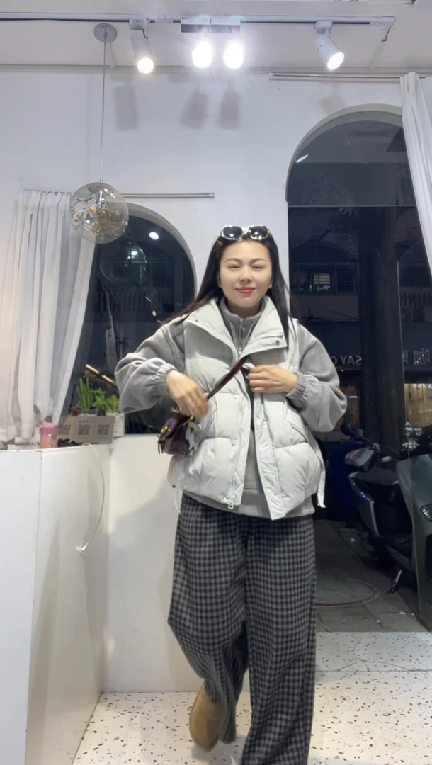 欧货浅蓝色羽绒马甲1802