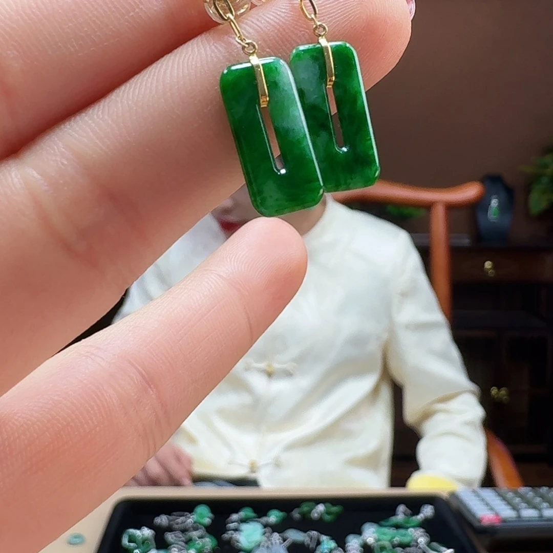 翡翠耳饰18K金镶嵌耳饰