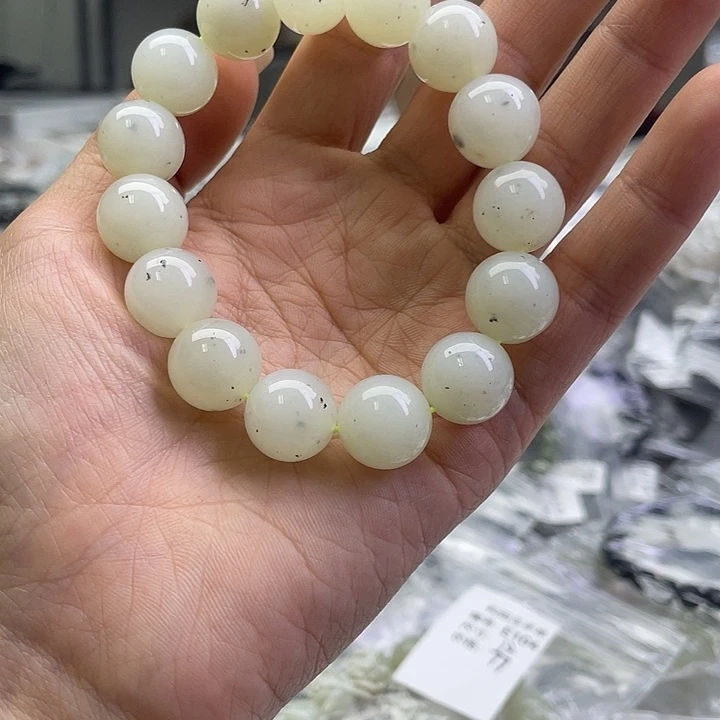 和田玉未镶嵌手串