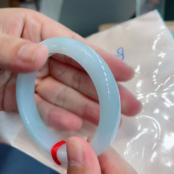 翡翠手镯未镶嵌买断