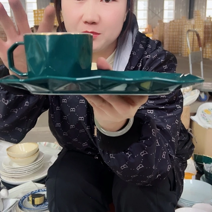 清仓特价 精品陶瓷两杯两碟