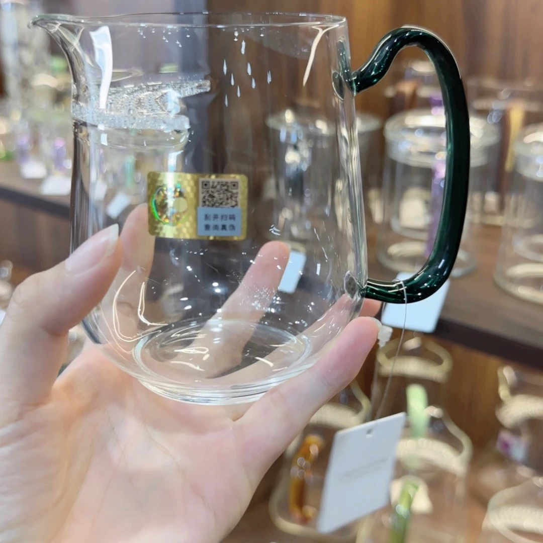 禾器丰然墨绿色。。。