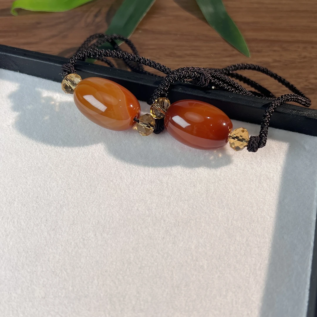 【睿泽鉴宝】玛瑙酒红搭水晶吊坠  多样性发一/有瑕 28*19  GS0230