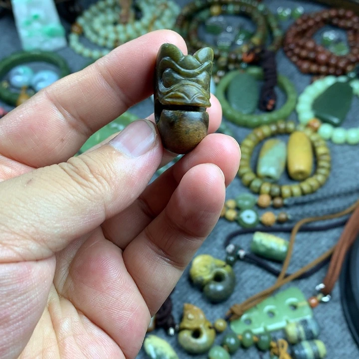 岫岩河磨玉（透闪石质玉）未镶嵌吊坠(赠链)